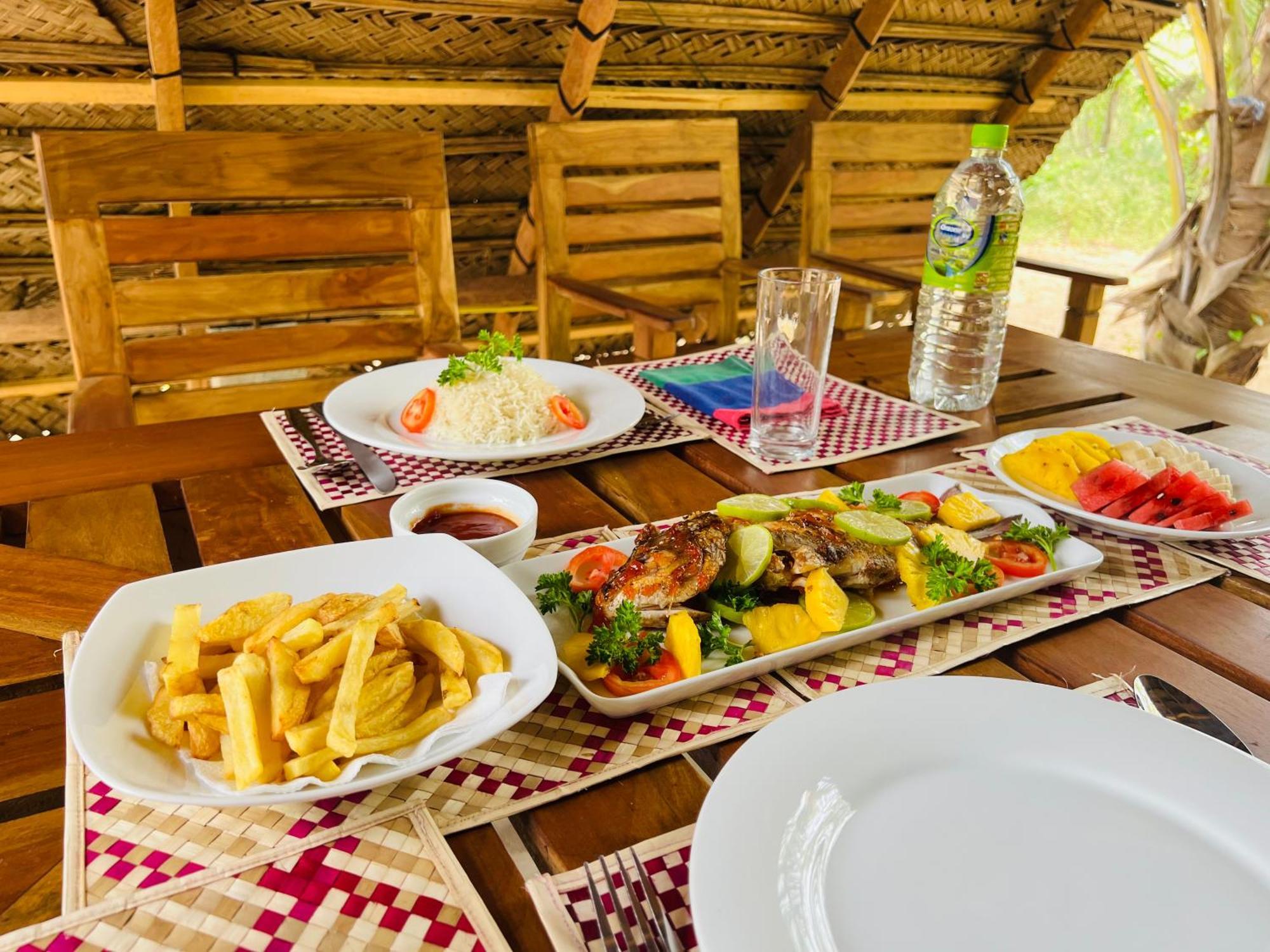Kingfisher Beach Resort-Yala คิรินดา ภายนอก รูปภาพ