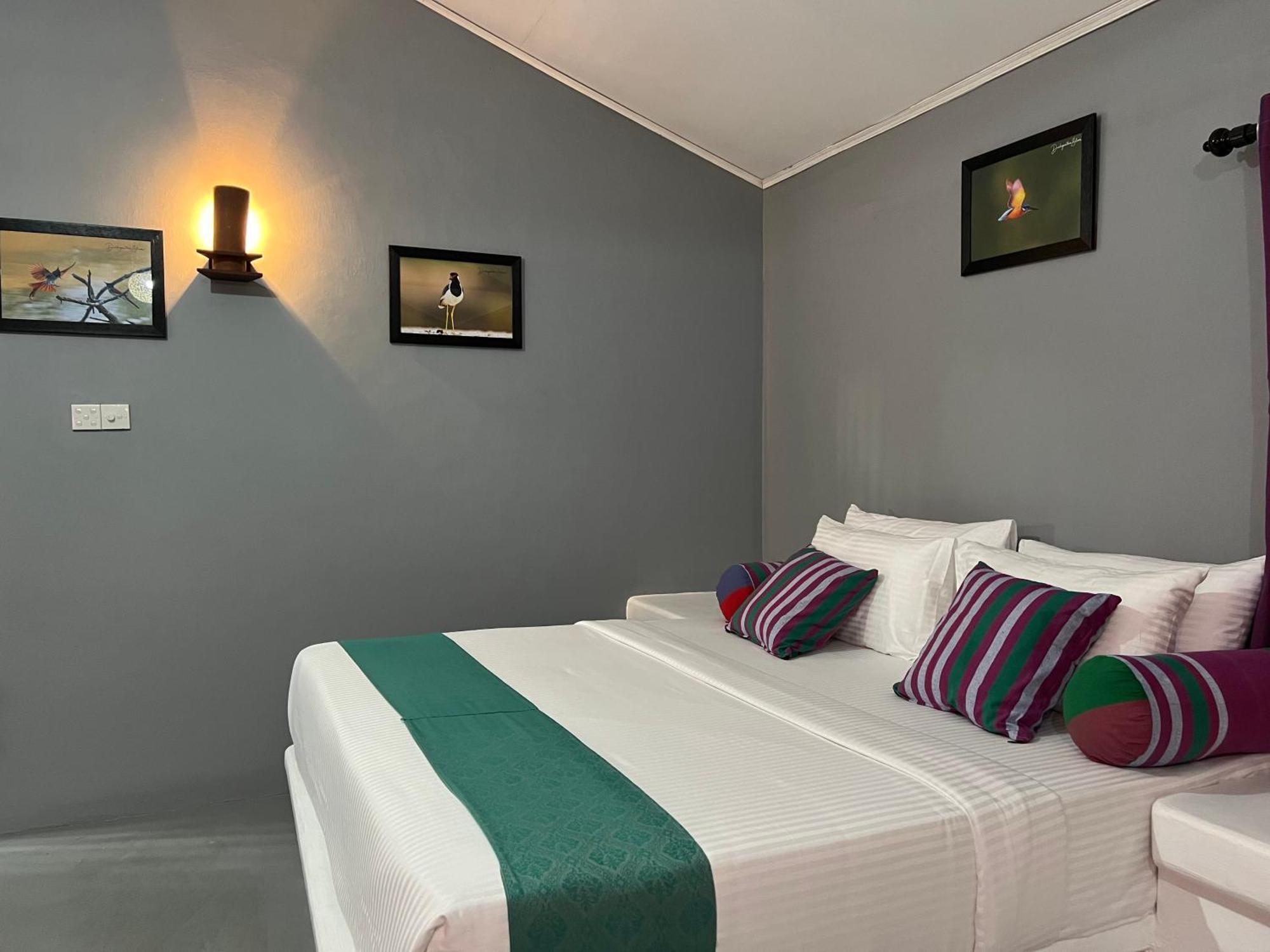 Kingfisher Beach Resort-Yala คิรินดา ภายนอก รูปภาพ